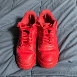 Air Force 1 low ‘07 triple red